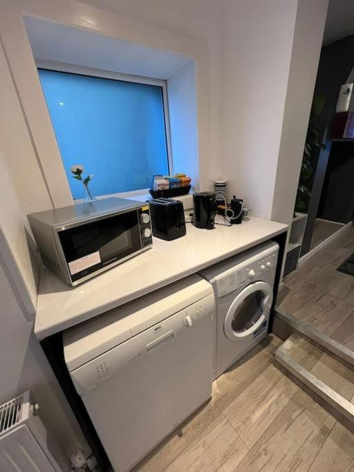 Haven - Beautiful 3 Bedroom House Ballynahinch ภายนอก รูปภาพ