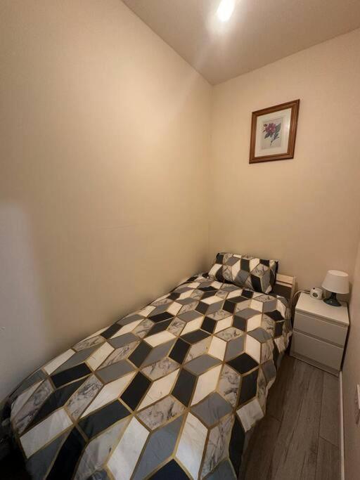 Haven - Beautiful 3 Bedroom House Ballynahinch ภายนอก รูปภาพ